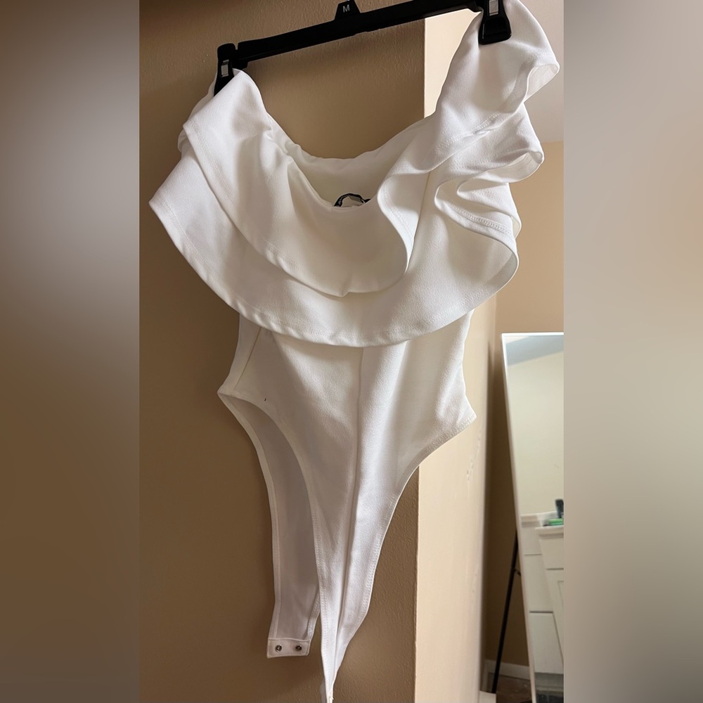 White Ruffle Bodysuit - Picture 6 of 6